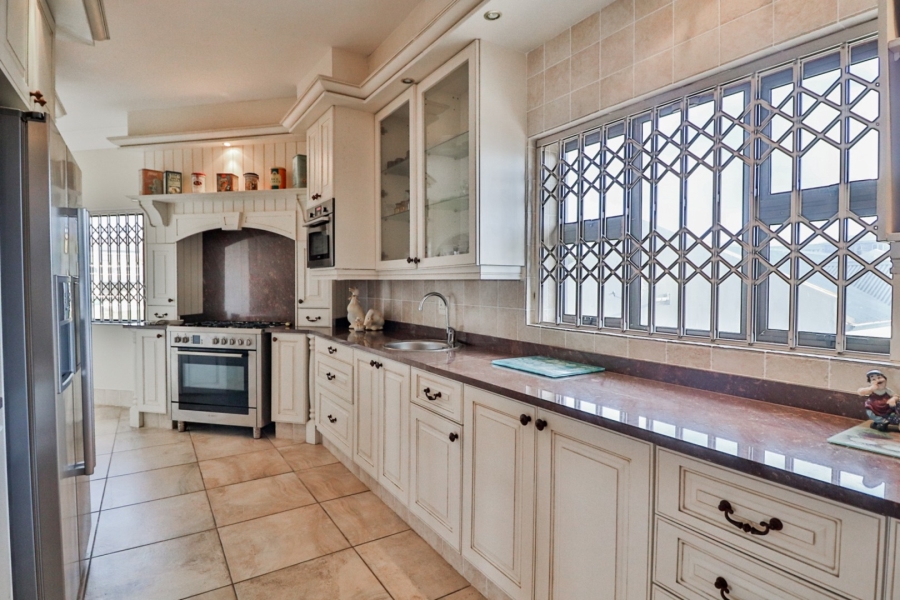 7 Bedroom Property for Sale in Myburgh Park Western Cape